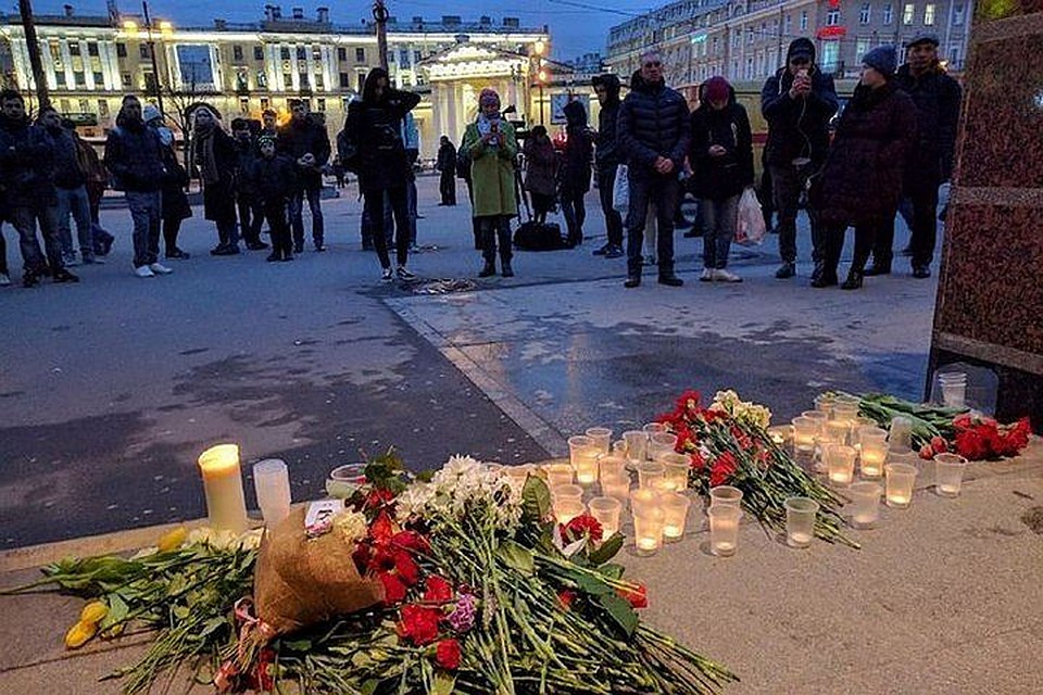 Си Цзиньпин выразил свои сожаления в связи со взрывом в петербургском метро Си Цзиньпин выразил свои сожаления в связи со взрывом в петербургском метро