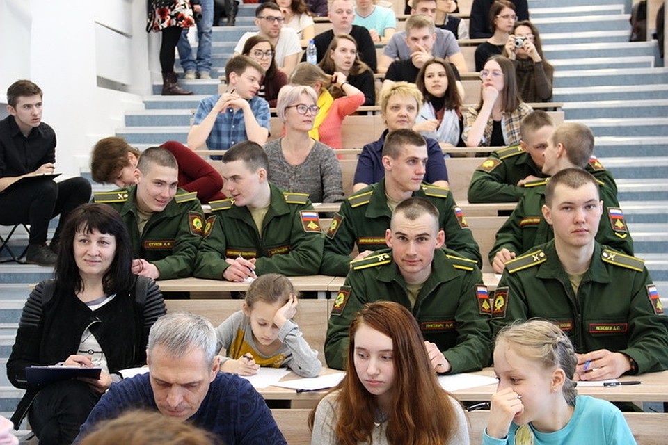 В акции приняли участие больше 200 тысяч людей по всему миру.