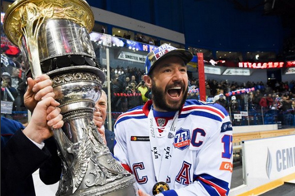 Два года назад Илья Ковальчук забросил победную шайбу'Ак Барсу, а сегодня его гол стал золотым в серии с'Металлургом'