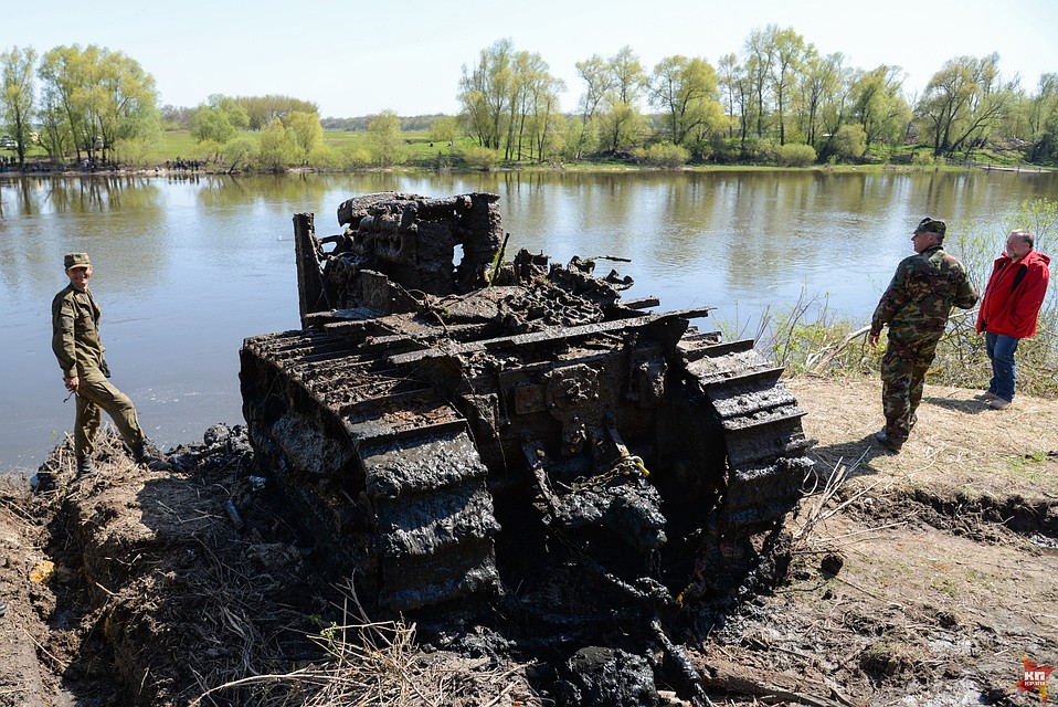 Трактор С-65 «Сталинец», видимо использовали для транспортировки орудий. Фото: Кристина БРАЖНИКОВА