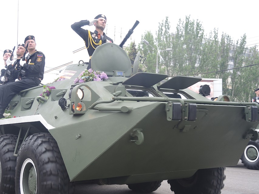 На параде Победы была современная и ретротехника. ФОТО: Никита МАКАРЕНКОВ, Павел ХАНАРИН