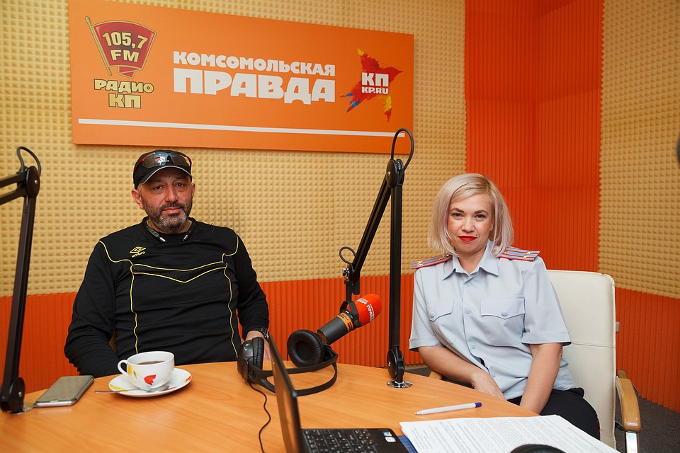 Представитель велосообщества Ставрополья Алан Мисиков, замначальника организационно-аналитического отдела УГИБДД ГУ МВД России по СК Алина Литвинова