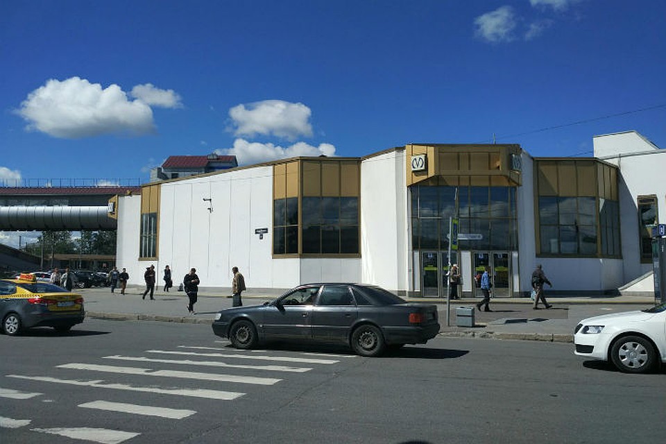 Бесхозный предмет закрыл станцию метро «Обухово»