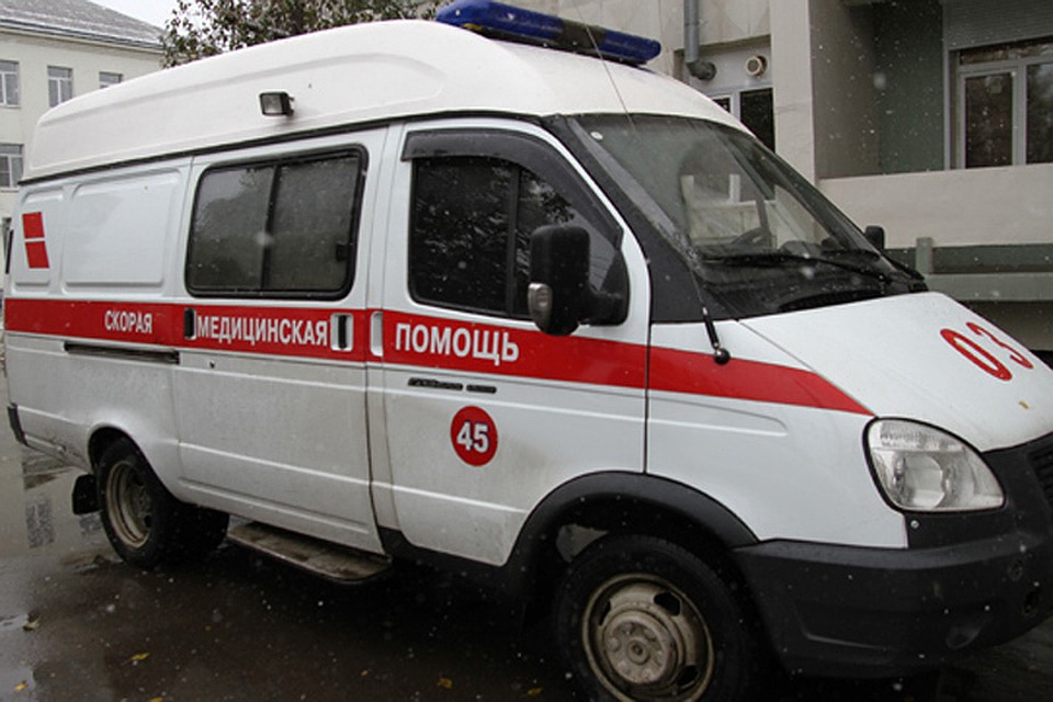 Автомобиль вылетел на тротуар, сбив насмерть двоих пешеходов в Ангарске