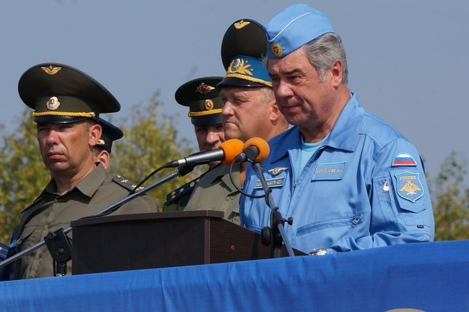 Главком ВКС РФ Виктор Бондарев на церемонии закрытия конкурса «Авиадартс-2015» в Рязанской области, 2015 год