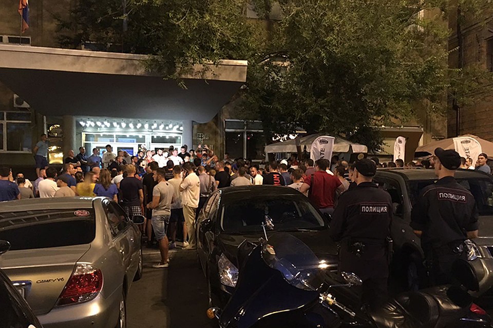 Спортсмены вышли на митинг после убийства пауэрлифтера Андрея Драчева в Хабаровске