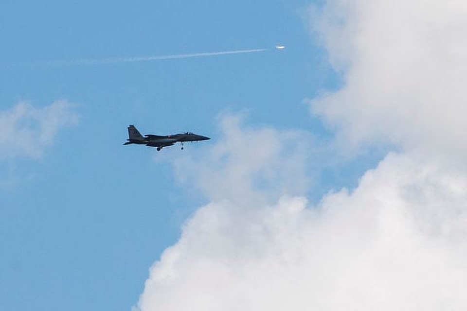 СМИ сообщили, что российский тяжелый истребитель Су-27 разбился во время учебного полета в американском штате Невада