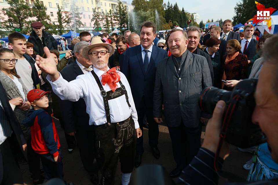 Фестиваль национальных культур в Барнауле прошел под звуки африканских барабанов Фото: Олег УКЛАДОВ