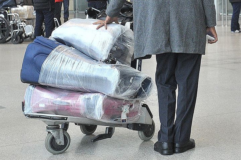 Сдать чемодан теперь может выйти дороже, чем самому слетать в отпуск!