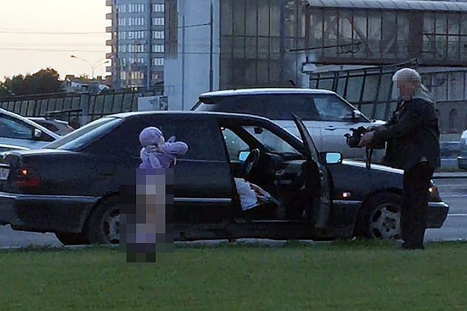 Кадр возмутительного видео.