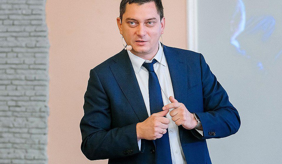 Максим Батырев проведет в Саратове мастер-класс.