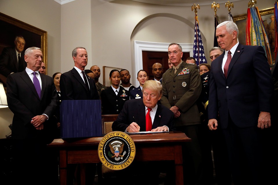 Советник Трампа обвинил Российскую Федерацию в подрывной деятельности против США Советник Трампа обвинил Российскую Федерацию в подрывной деятельности против США