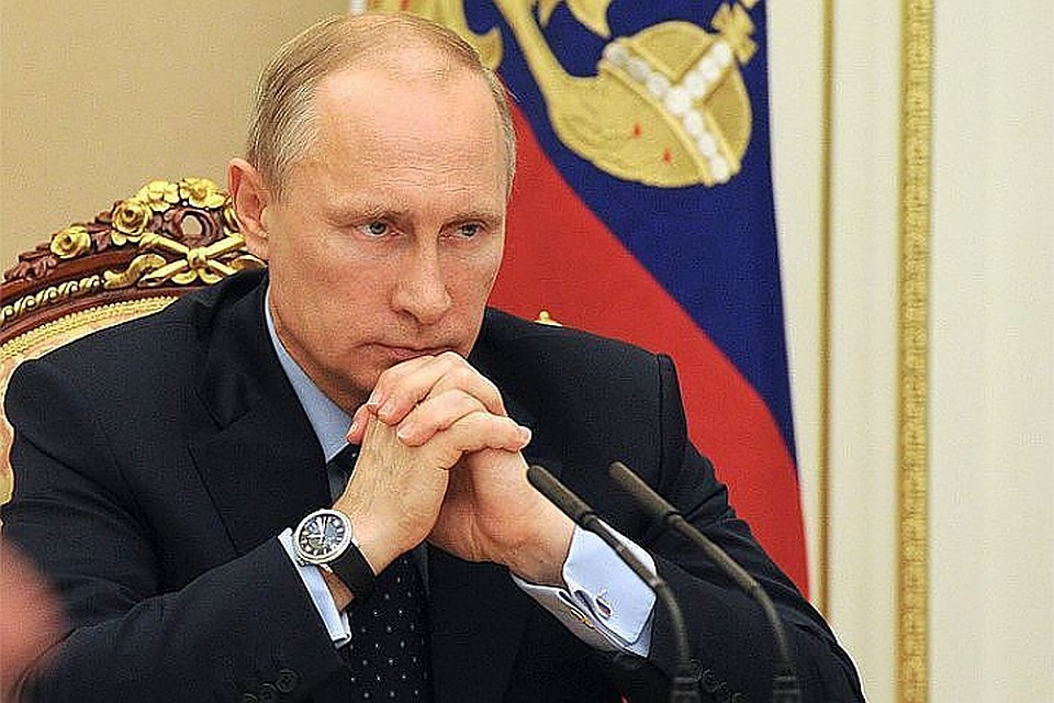 Президент России Владимир Путин поручил ограничить рост тарифов на электроэнергию уровнем инфляции