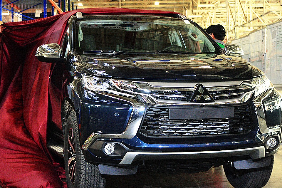 Компания Mitsubishi Motors возобновила производство своей флагманской модели Pajero Sport в Калуге.