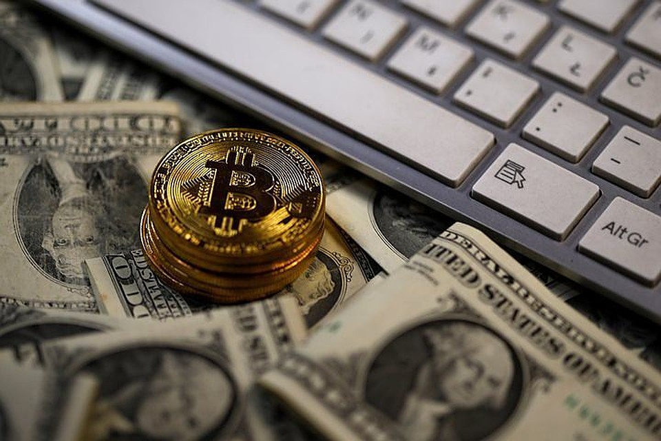 Жительницу Нью-Йорка обвинили в финансировании биткоинами террористов ИГ*