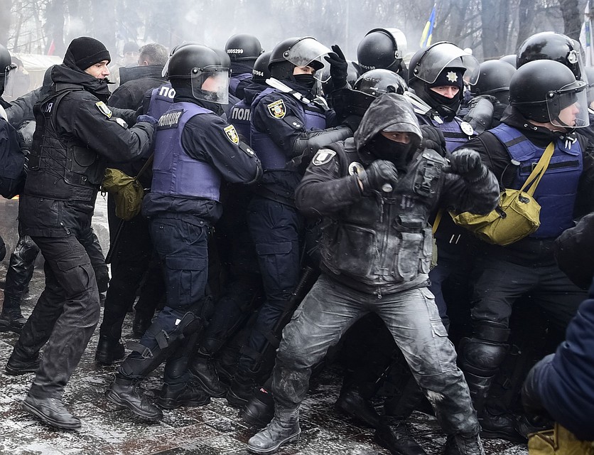 Один участник митинга был задержан и доставлен в отделение полиции