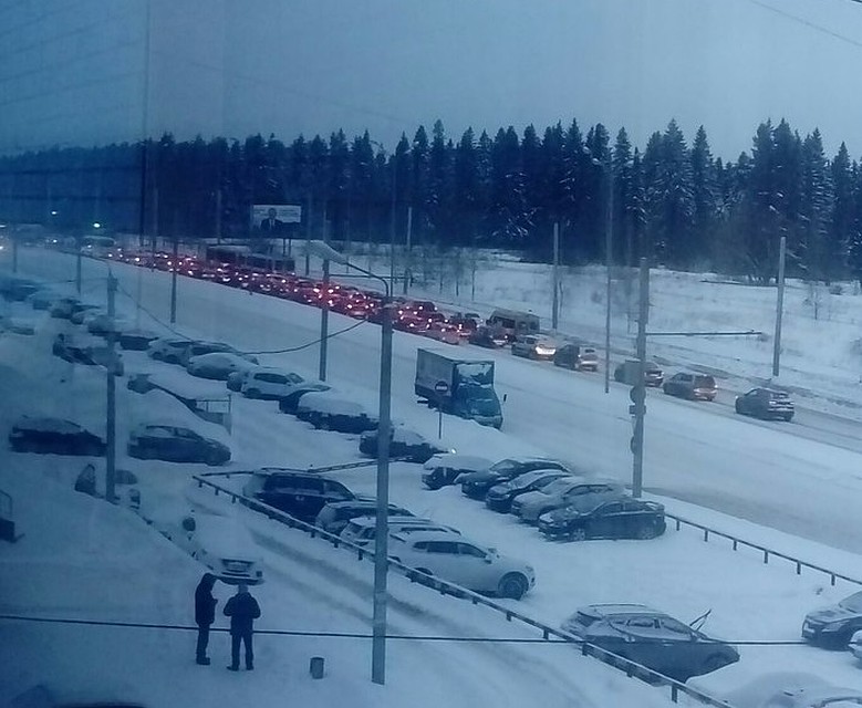Пробка на 40 лет Победы. Фото: ИГГС