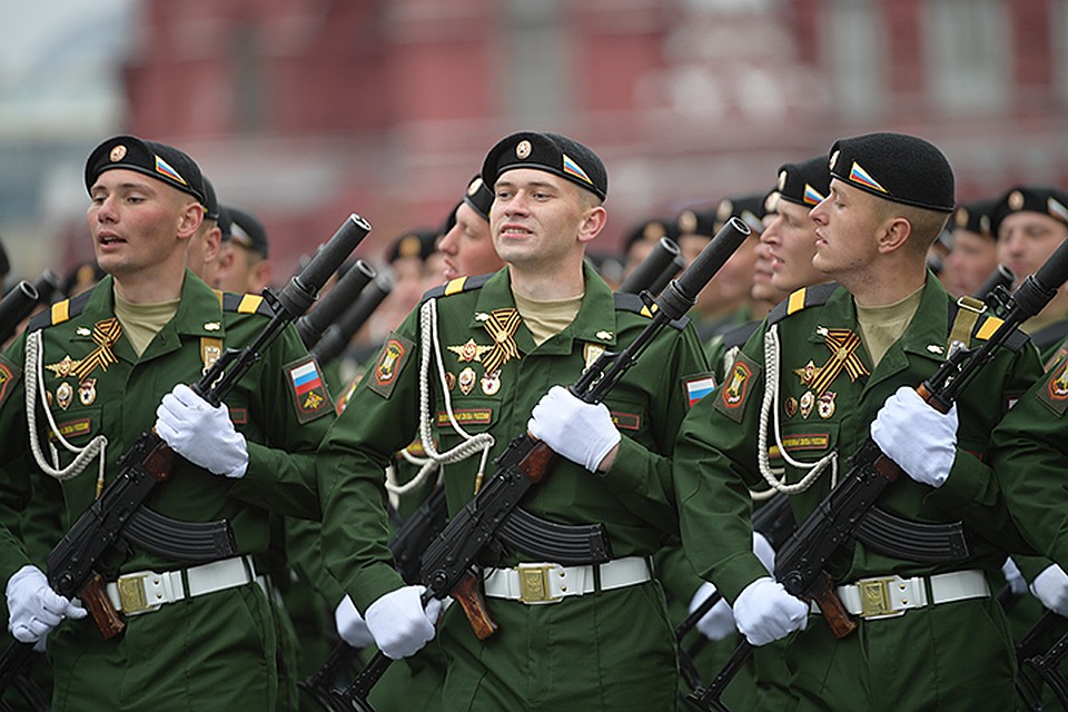 Людям хочется служить России, а не абстрактной федерации