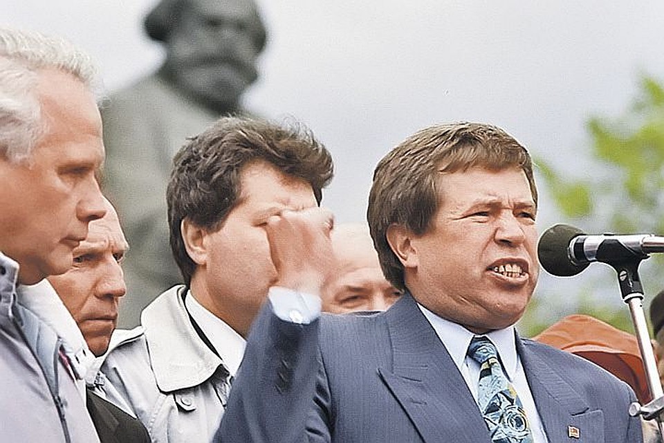 Анпилов был одним из главных действующих лиц московских митингов начала 90-х, и за ним были готовы идти десятки тысяч людей... Фото: Александр ПОЛЯКОВ/РИА Новости