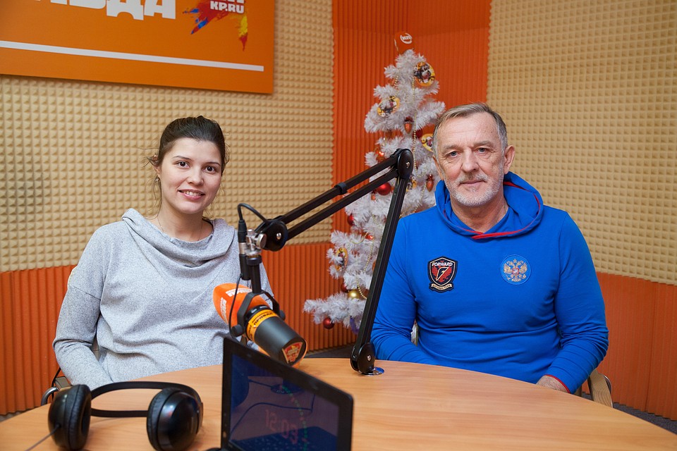 Чемпионка России по паратриатлону Анна Бычкова и куратор паратриатлона федерации триатлона России Сергей Бобрышев