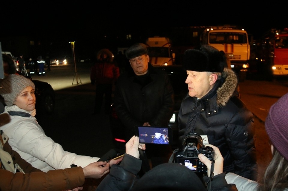 Валерий Радаев на месте ЧП в Красноармейском.