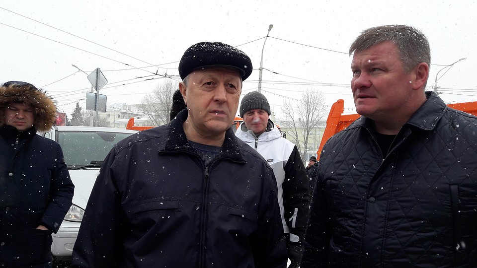 Валерий Радаев лично проверил, как идет уборка снега в Саратове
