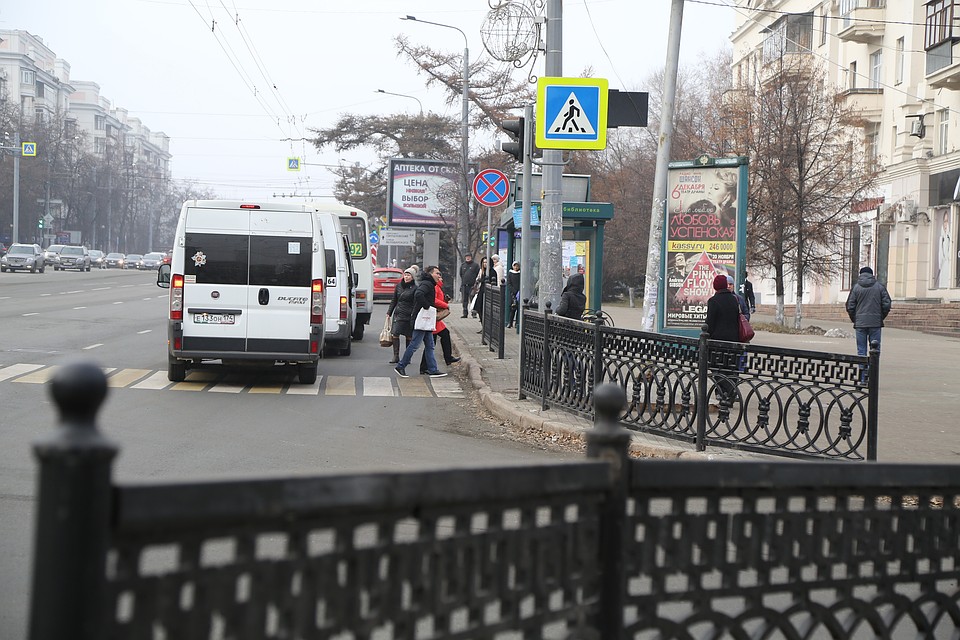 Странная гряда заборов выросла на центральной улице города. Зачем?