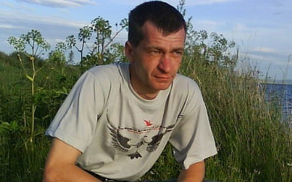 Это Сергей Купарев из Ачинска. "Гражданин СССР" говорит: рад бы заплатить по долгам, но кому? Фото: соцсети.