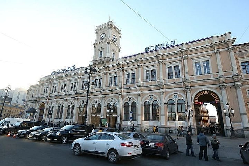 Только прибыв в Петербург, мальчик оказался в больнице