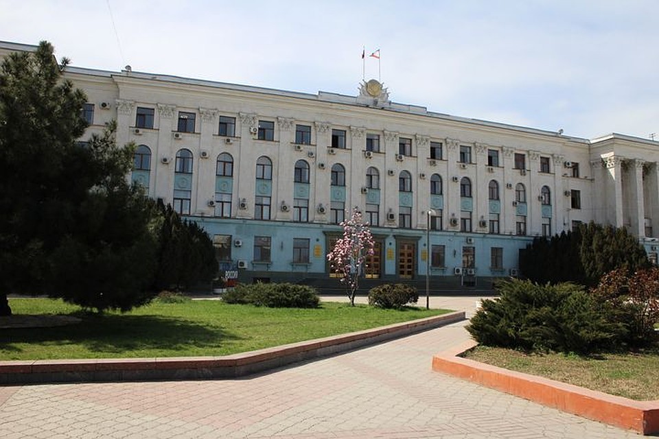 По сравнению с прошлым годом доходы Республики Крым выросли на 1млрд рублей.