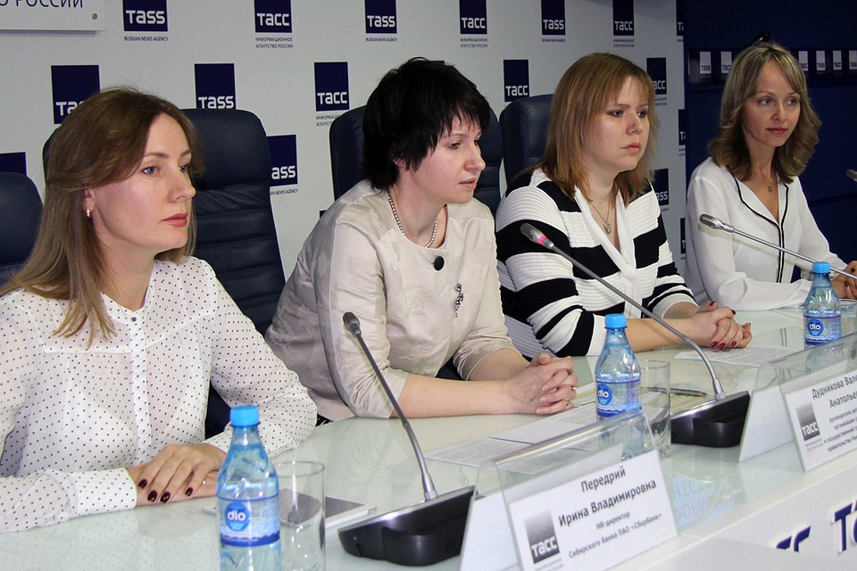 6 апреля начался прием заявок на конкурс «Команда региона - 2018». Фото пресс-службы правительства Новосибирской области