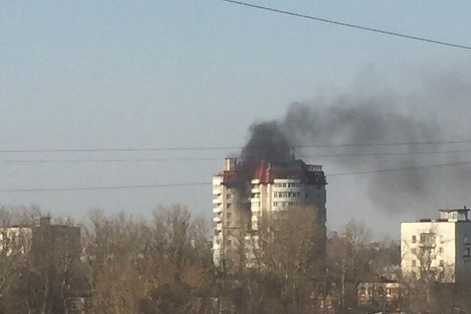 Один балкон, а столько дыма. ФОТО: "ДТП и ЧП"