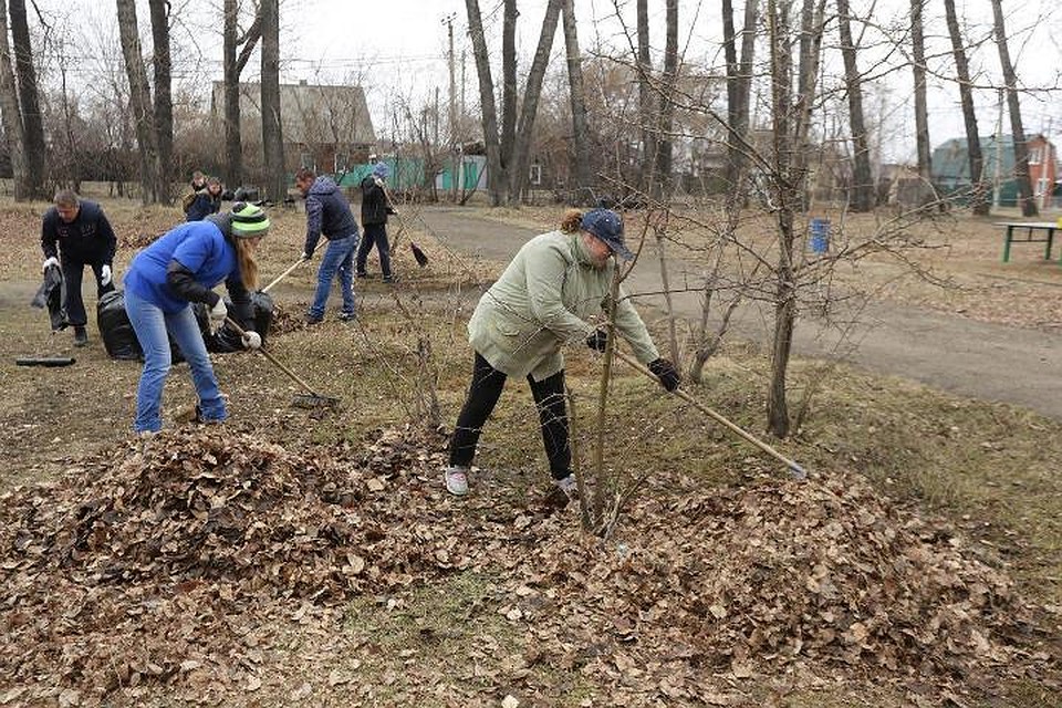 Около 25 тыс. граждан Иркутска приняли участие в общегородском субботнике