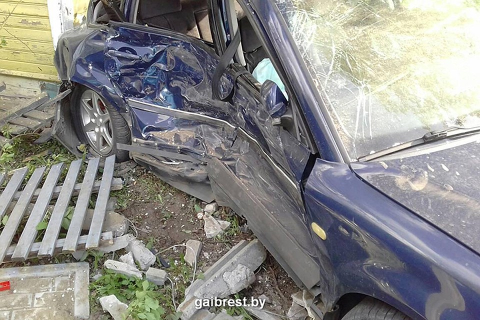 Трое детей пострадали в аварии в Дрогичине. Фото: ГАИ УВД Брестского облисполкома.
