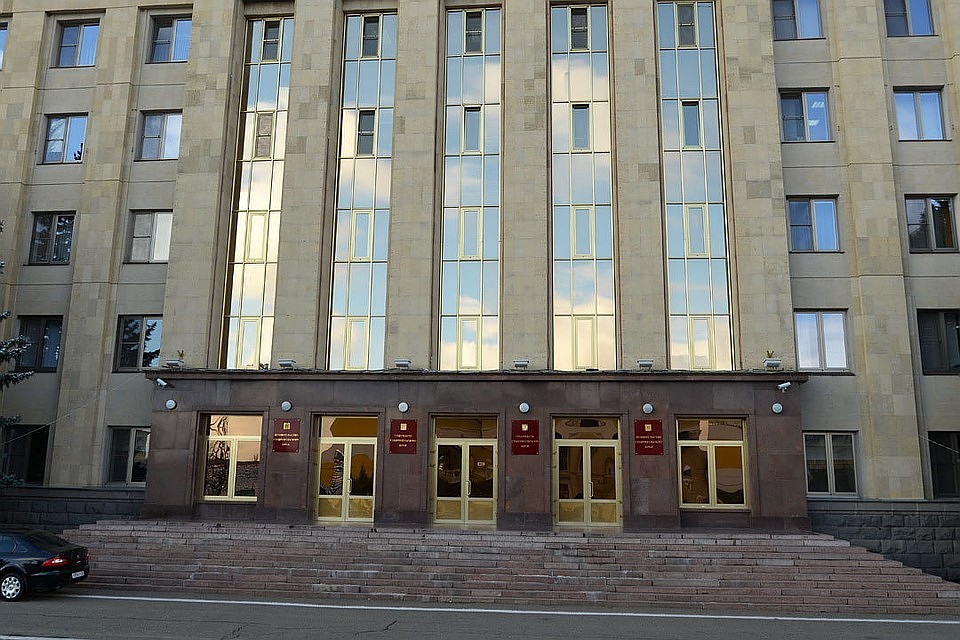 Зампред правительства и министр дорожного хозяйства и транспорта Роман Петрашов получил больше всех - 6,6 млн рублей
