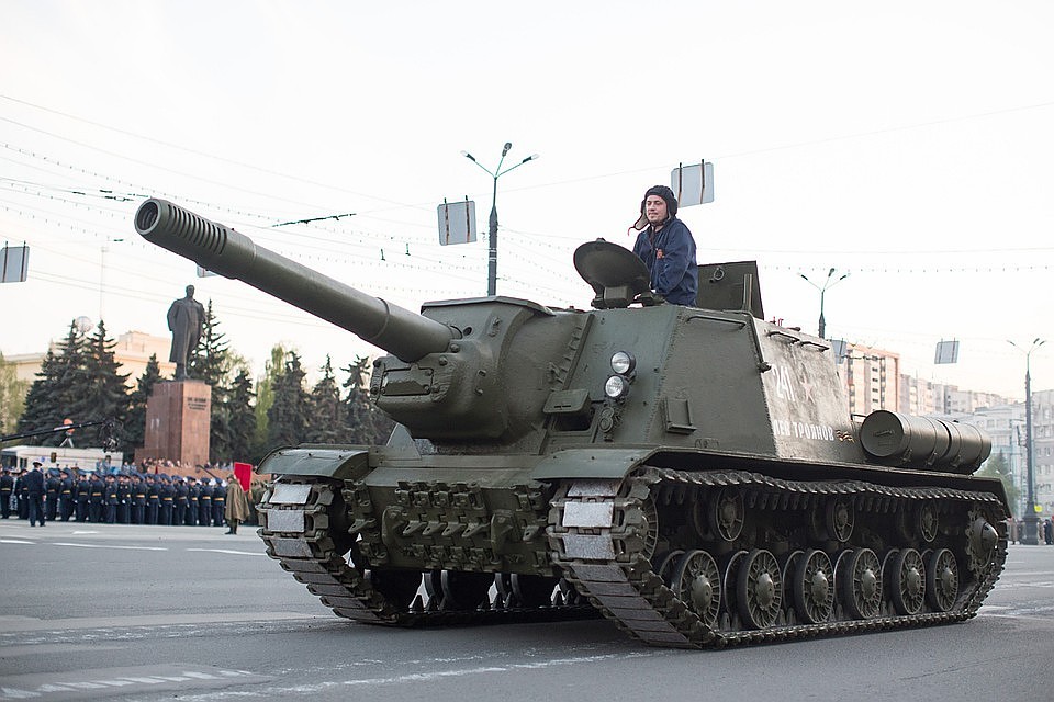 В понедельник по Челябинску пройдет техника времен Великой Отечественной.