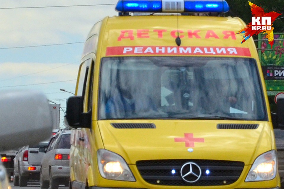 Медики, приехавшие на место аварии, диагностировали у малыша сотрясение мозга и ушиб затылка.