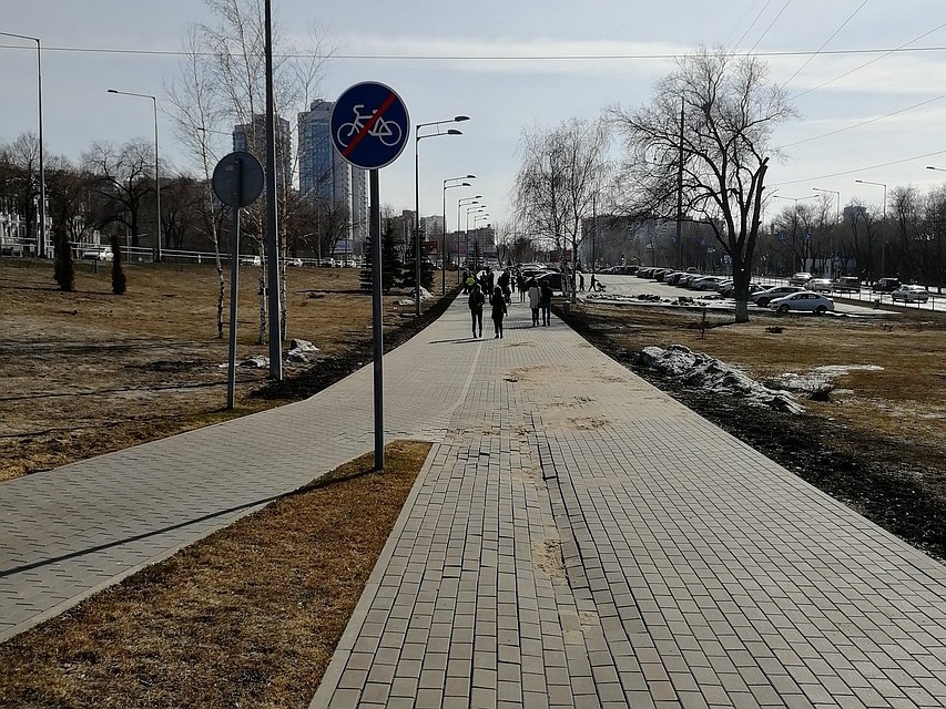 В ближайшее время дорожку отремонтируют