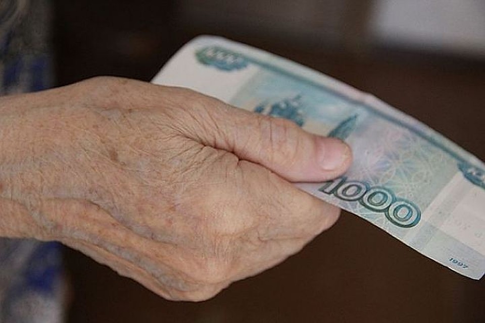 Судебные приставы Биробиджана помогли ветерану ВОВ получить компенсацию за моральный вред