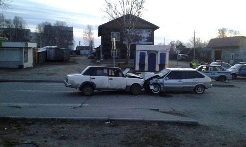 В Томской области столкнулись два "ВАЗа". Фото: пресс-служба УМВД по Томской области