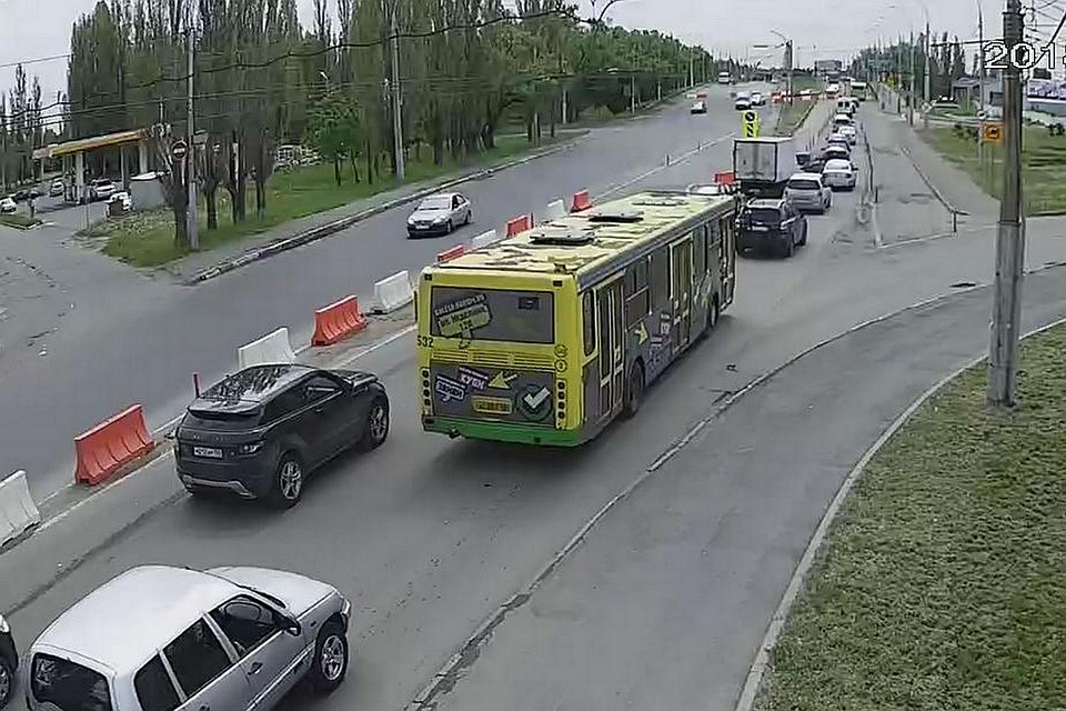 Из-за аварии образовалась пробка