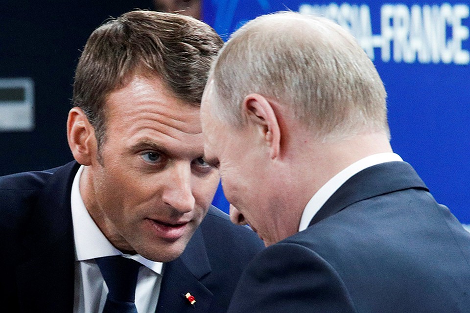 «Плюсик» себе в копилку после встречи Путина и Макрона в Стрельне могут внести и российские дипломаты: обращение «дорогой Владимир» многого стоит