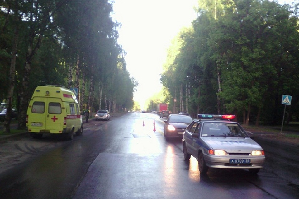 Девочка-подросток доставлена в больницу с ушибами головы