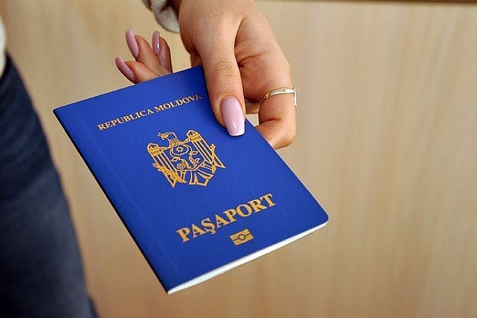 Новые паспорта будут действовать не 7, а 10 лет