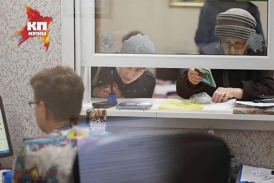 На совещании говорили о перераспределении нагрузки между филиалами, об увеличении числа специалистов и увеличении им зарплаты, о создании более 50 дополнительных окон обслуживания в Красноярске, Норильске, Канске.