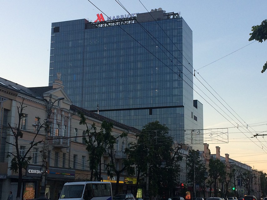 В отеле "Марриотт" футболисты сборной Марокко будут жить в гордом одиночестве.