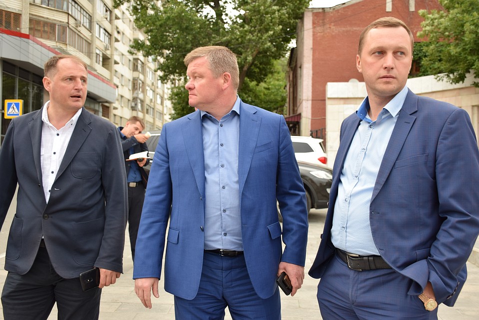 Исаев проинспектировал центральные улицы Саратова