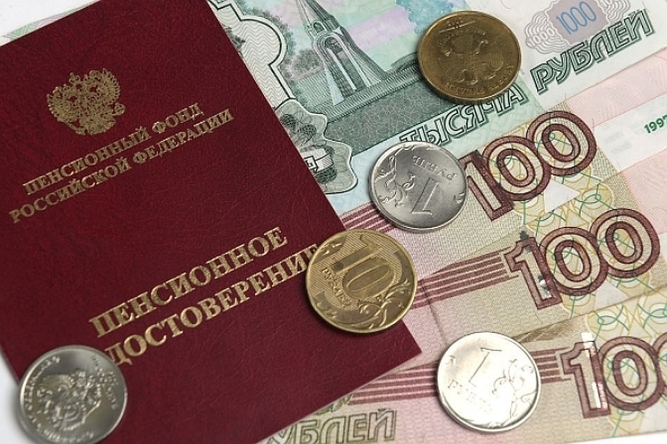 Пенсии кубанцам принесут заранее.