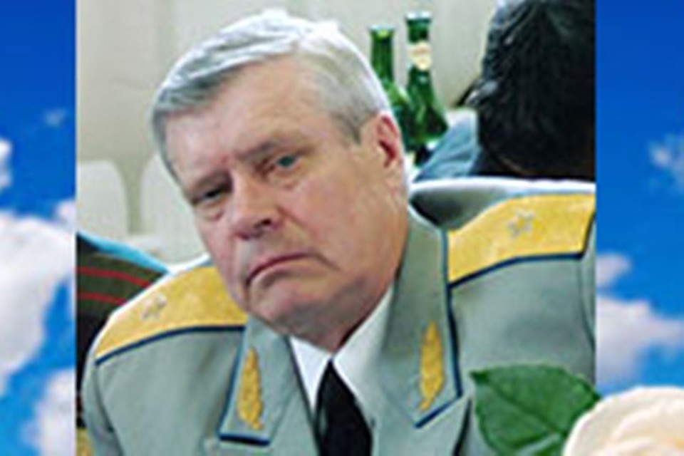Мэр Иркутска выразил соболезнования родным и близким генерал-майора авиации Виктора Помыткина. ФОТО: сайт союза ветеранов дальней авиации.