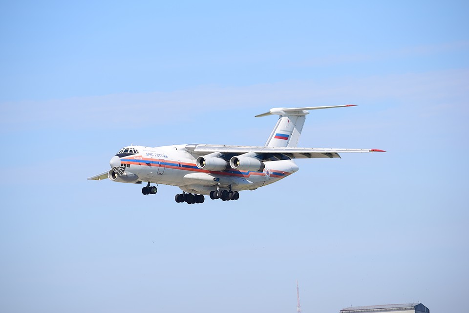 Самолет Ил-76